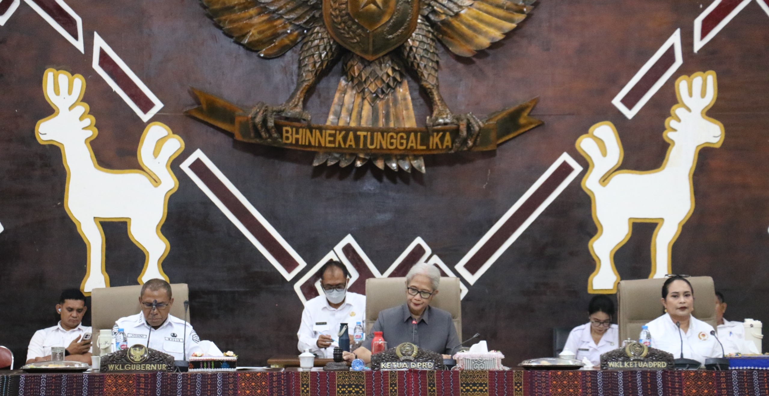 Keterangan: Berlangsungnya Rapat Paripurna Rancangan Peraturan Daerah (Ranperda) di Ruang Sidang Utama Kantor DPRD NTT.
