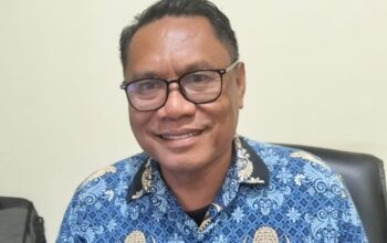 Keterangan: Penata Perizinan Madya selaku Penanggung Jawab PTSP pada DPMPTSP Pemerintah Provinsi NTT, Frans Samon.