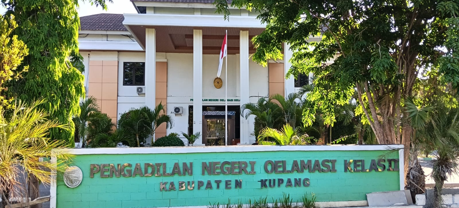 Keterangan: Kantor Pengadilan Negeri Kelas II Kabupaten Kupang yang Terletak di Area Perkantoran Civic Center Oelamasi.