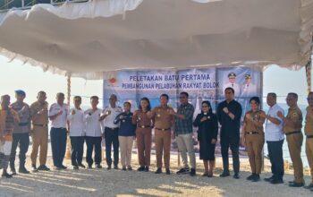 Wujudkan Visi Misi, Bupati dan Wabup Adakan Peletakan Batu Pertama Pembangunan Pelabuhan Rakyat di Bolok
