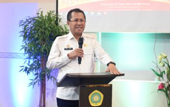 Keterangan: Bupati Kupang, Yosef Lede S.H saat Menyampaikan Sambutannya.