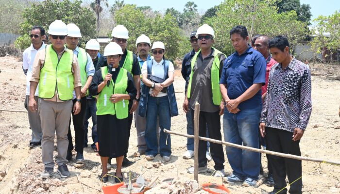 Sukseskan Program Presiden RI, Bupati Kupang Letakan Pembangunan Batu Pertama Kampung Nelayan di Semau
