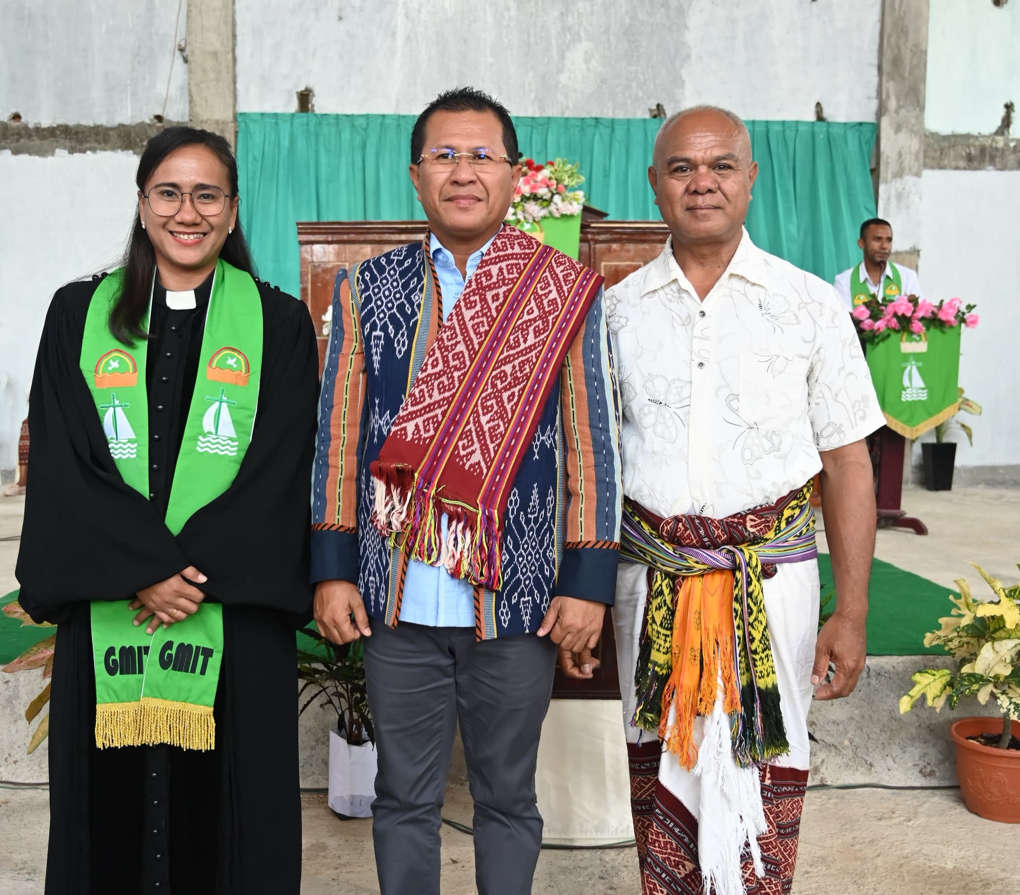 Keterangan: Foto Bersama.