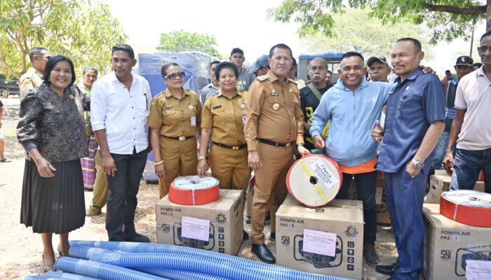 Bantuan Alsintan dan Benih Bagi Poktan di Kabupaten Kupang Terus di Distribusikan