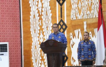 Keterangan: Gubernur NTT, Emanuel Melkiades Laka Lena saat Menyampaikan Rancangan Anggaran Pendapatan dan Belanja Daerah (APBD) Provinsi NTT Tahun Anggaran 2027 dalam Rapat Paripurna DPRD Provinsi NTT.