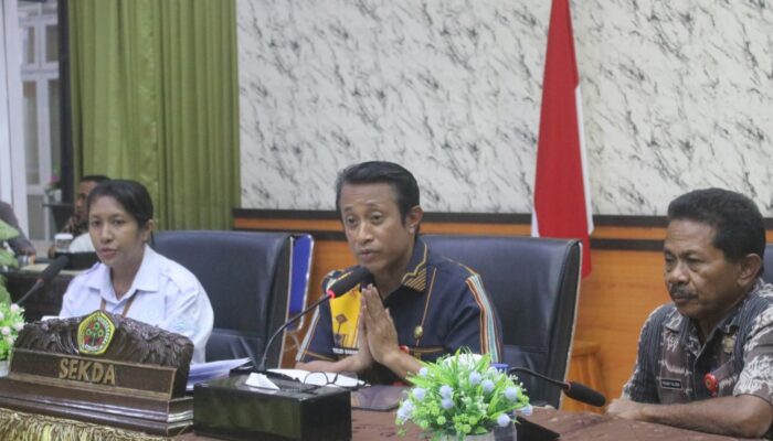 Terima 41 Mahasiswa KKN UNDANA, Sekda Kabupaten Kupang Beberkan Potensi Wisata Perlu di Kembangkan
